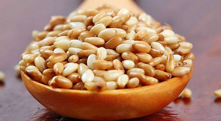 Где больше всего содержится кальций в продуктах